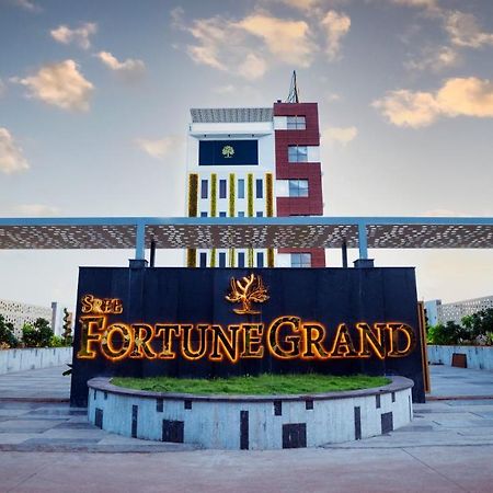 Sree Fortune Grand, Tadepalli Hotell Tadepalle Exteriör bild