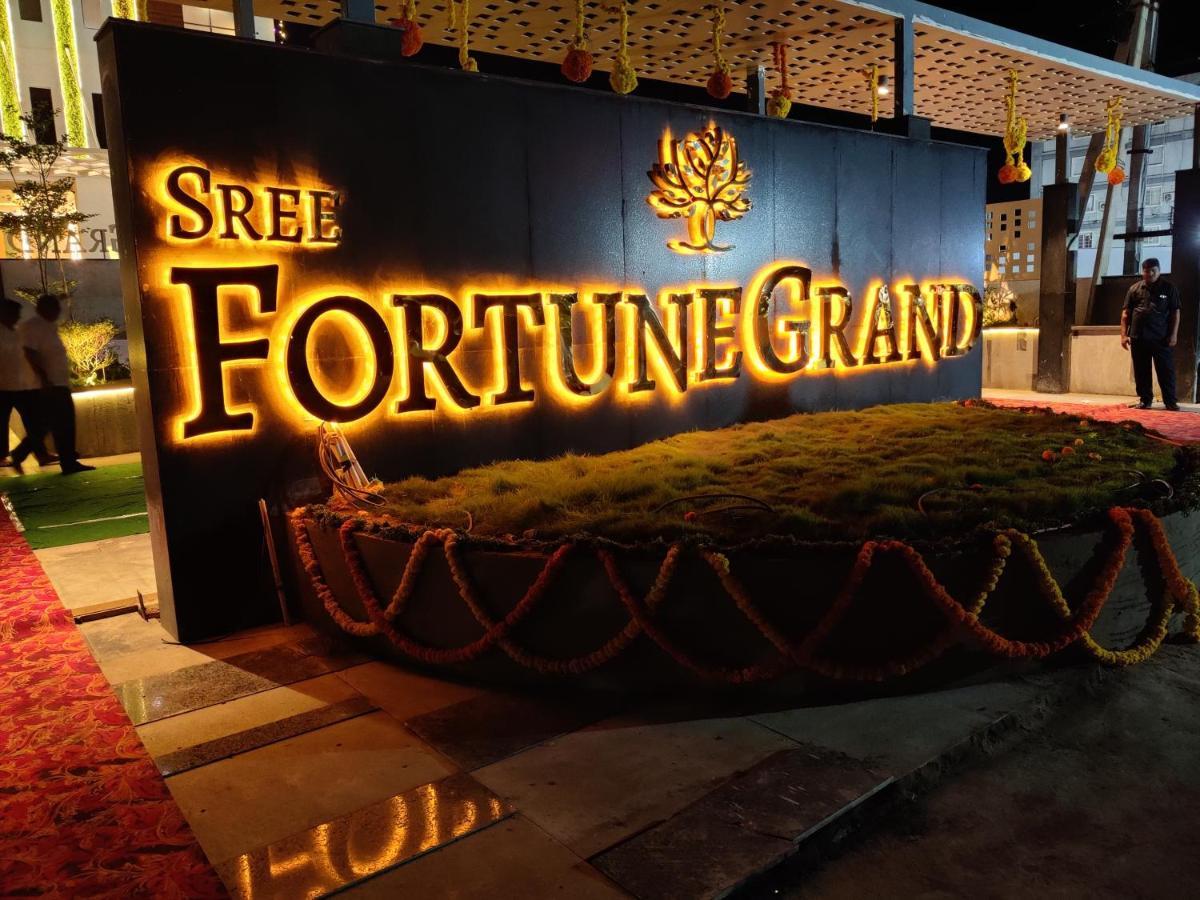 Sree Fortune Grand, Tadepalli Hotell Tadepalle Exteriör bild