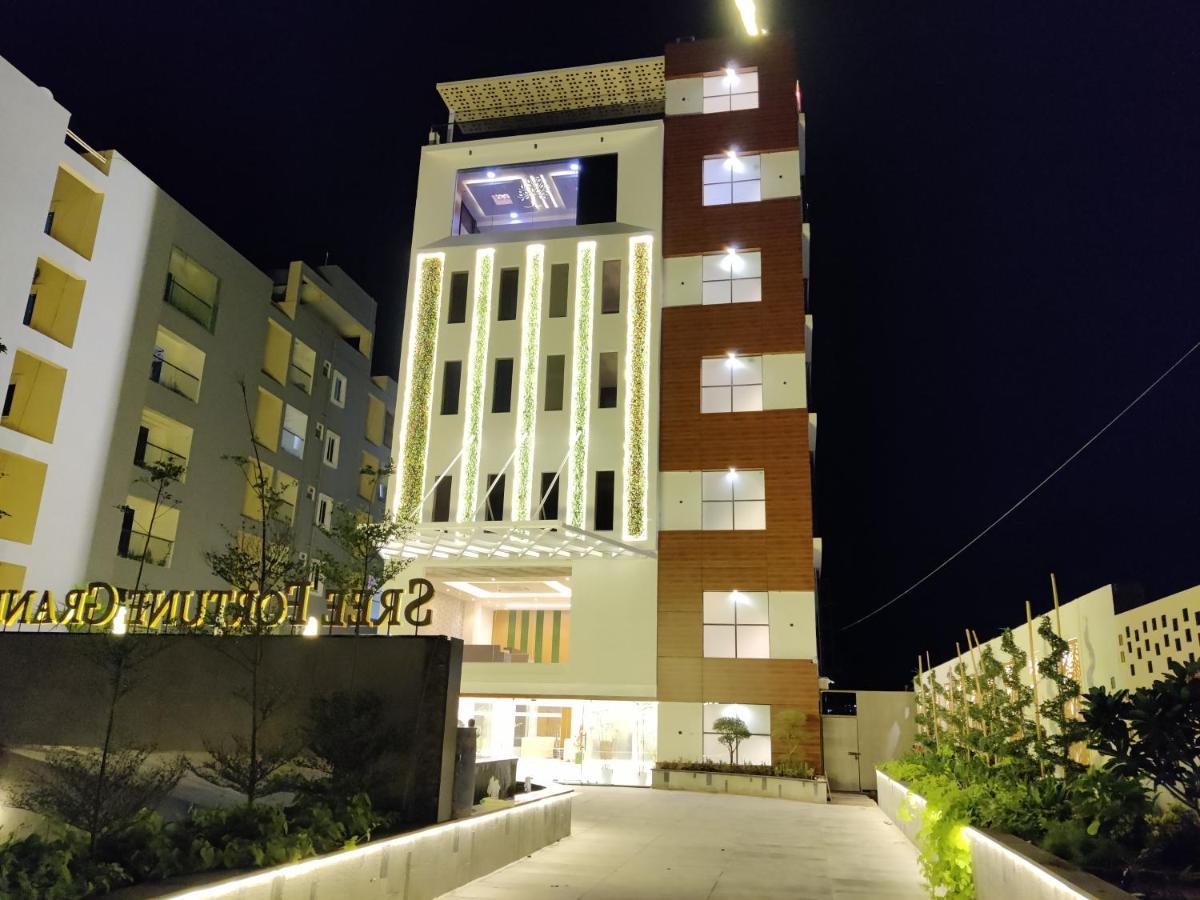 Sree Fortune Grand, Tadepalli Hotell Tadepalle Exteriör bild