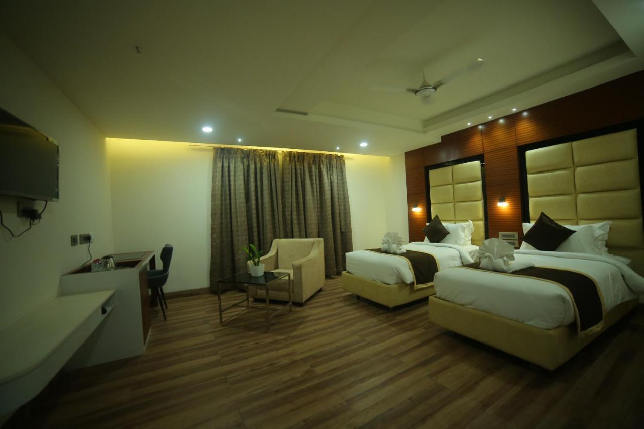 Sree Fortune Grand, Tadepalli Hotell Tadepalle Exteriör bild