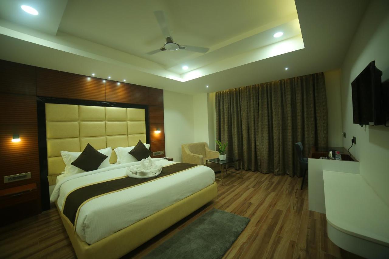 Sree Fortune Grand, Tadepalli Hotell Tadepalle Exteriör bild