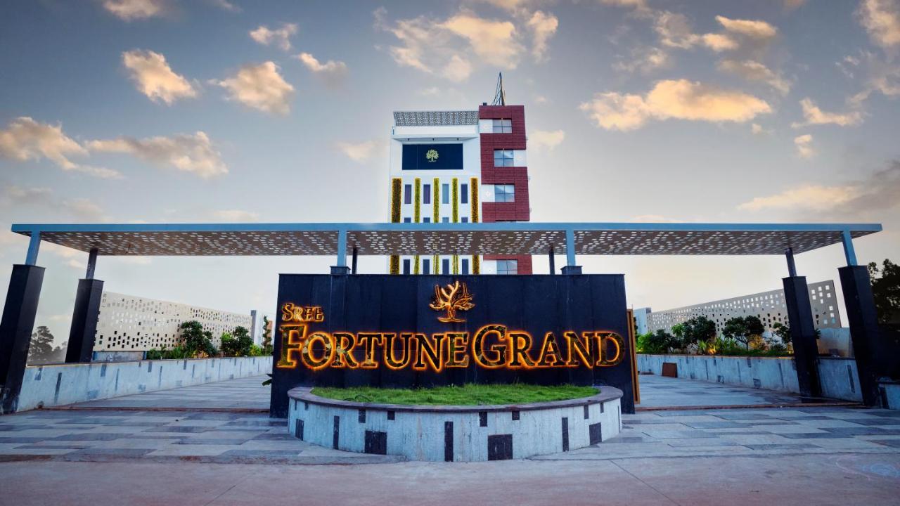 Sree Fortune Grand, Tadepalli Hotell Tadepalle Exteriör bild